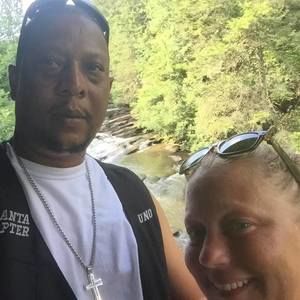 Meet your Posher, Carmela