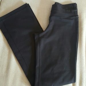 Lululemon black yoga pant size 4 regular
