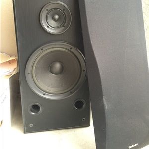 Technics floor speaker. Only one