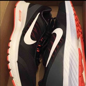 nwb Nike air relentless 5