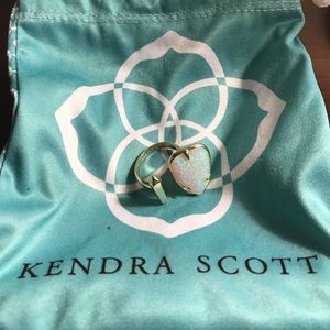 Kendra Scott Aussie White Kyocera Opal ring