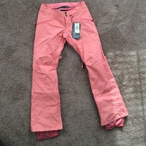 never worn Burton WB society pant in coraline, XS