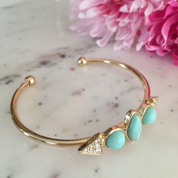 "Marisa" Bracelet || Turquoise & Gold Cuff - Picture 3 of 7