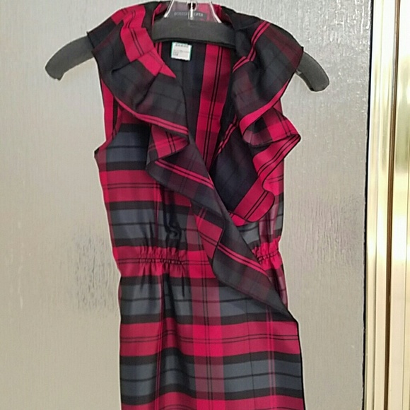 Holiday blouse. Plaid SLEEVELESS