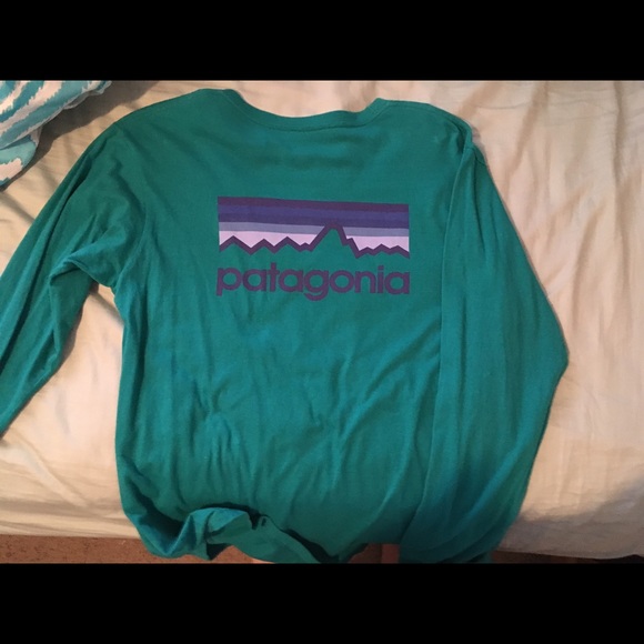 Patagonia Tops - Long sleeve Patagonia shirt