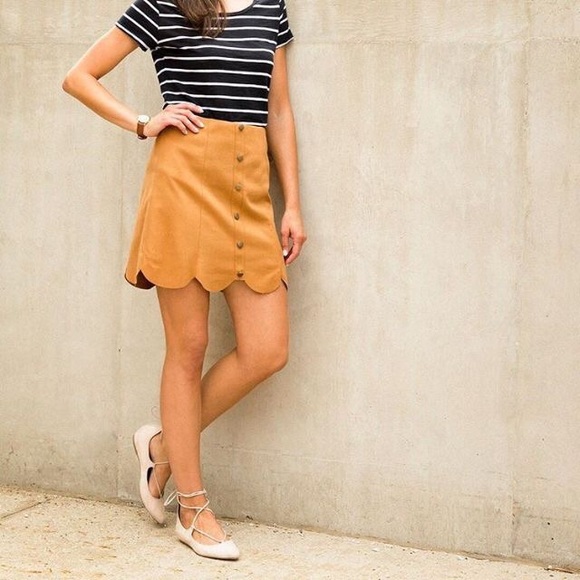 LAST‼️ LAUREN CONRAD TAN FAUX-SUEDE SKIRT - Picture 2 of 4