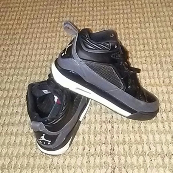 Jordan boys athletic shoes