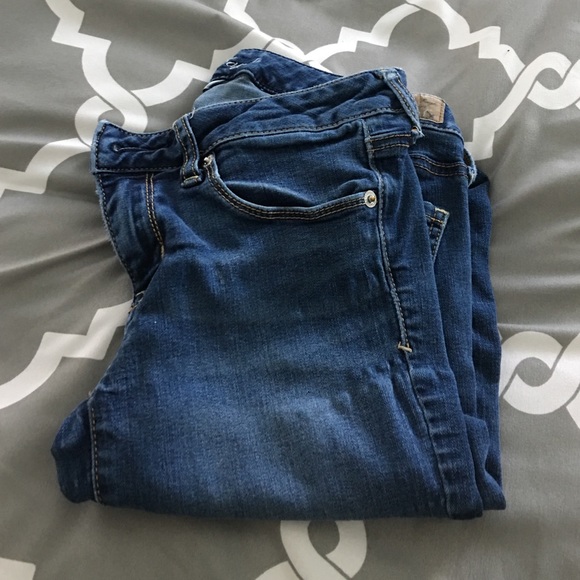 American Eagle skinny jeans