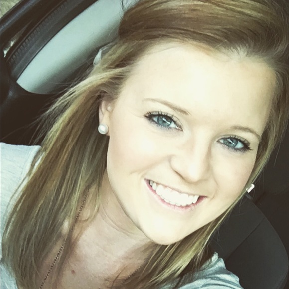 Meet your Posher, Ashleigh - Picture 1 of 1