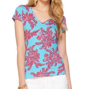 Lilly Pulitzer Printed Michele v neck tee shirt