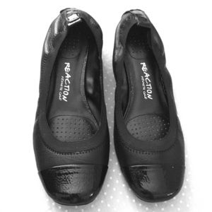 Black Reaction Kenneth Cole Flats