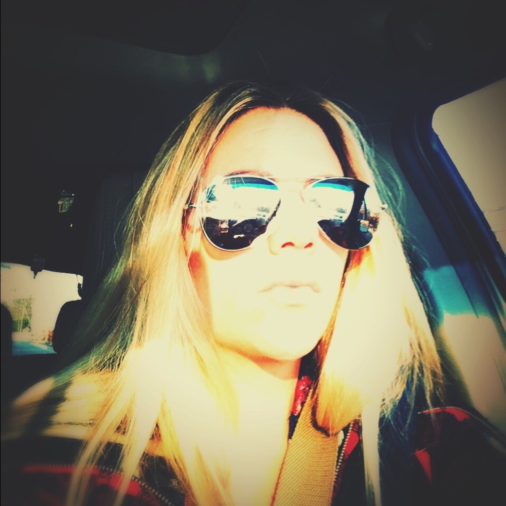 Meet your Posher, Melissa