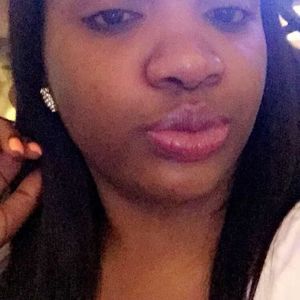 Meet your Posher, Malika