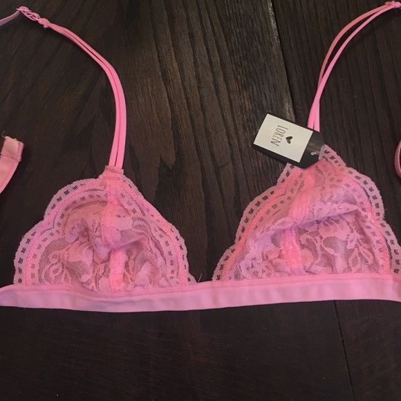 Loren Bralette