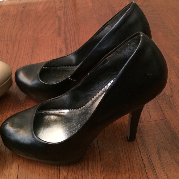 Lot of high heel shoes - Picture 3 of 4