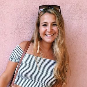 Meet your Posher, Nicole