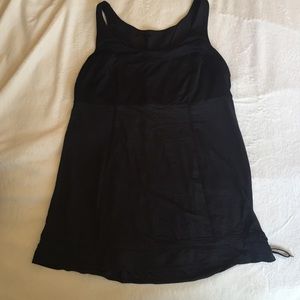Lululemon tank with zip tie