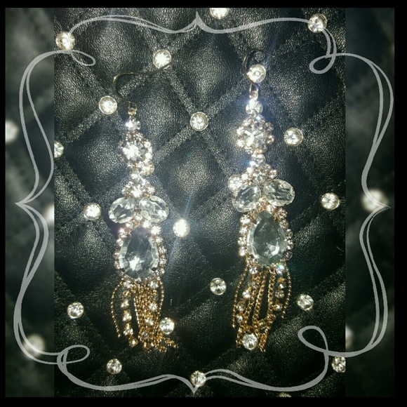 New Super Sparkle Chandelier Earrings - Picture 1 of 2