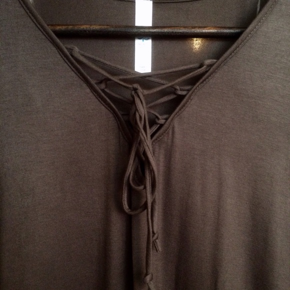 Taupe Bell-Sleeve Lace Up Dress (PRICE FIRM) - Picture 4 of 4