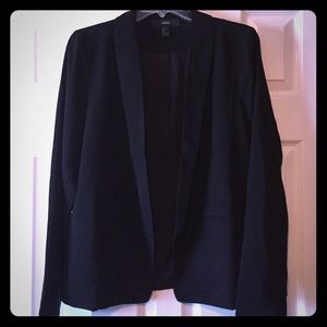 Brand new! Classic black blazer