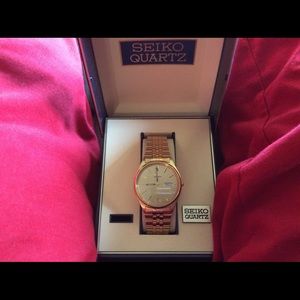 NEW MENS SEIKO WATCH