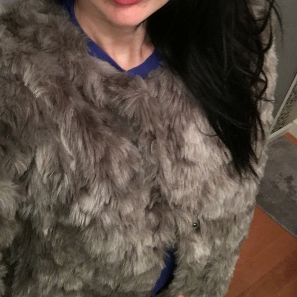 Forever 21 faux fur jacket - Picture 3 of 4