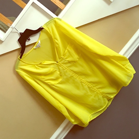 Yellow blouse - Picture 1 of 2