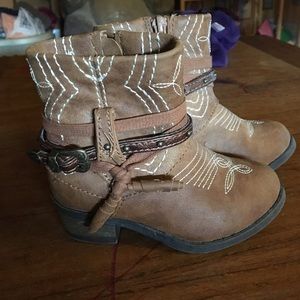 Toddler sz 7 cowgirl Boots