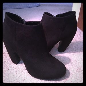 Black booties!!!