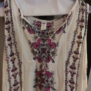 Maternity sleeveless tunic