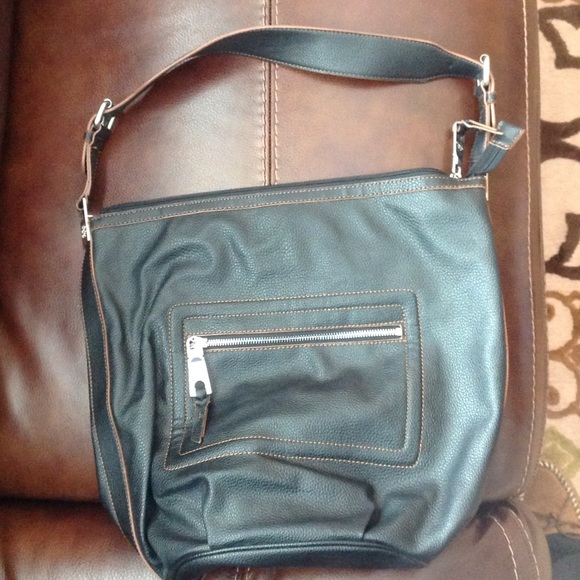 Black large shoulder bag in perfect condition