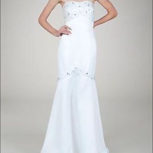 REDUCED NWT Tadashi Shoji beaded strapless gown