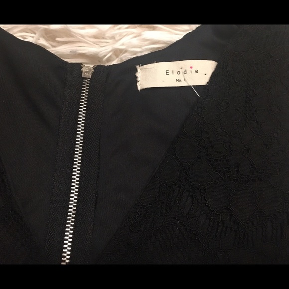 NWT Elodie Lace Black V Neck Crop Top Blouse Sz L - Picture 3 of 4