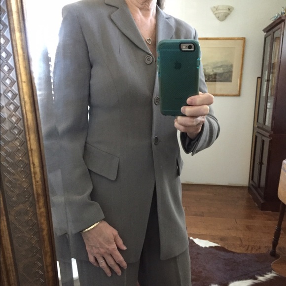 Emanuel Ungaro Taupe Trouser/3 button Jacket Suite