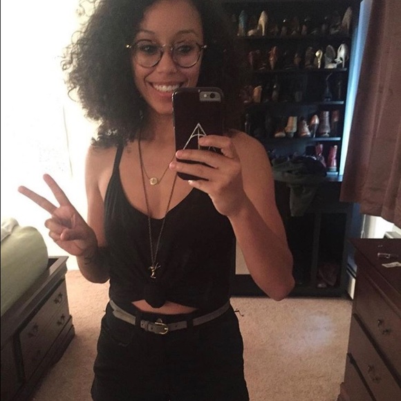 Meet Your Posher - Picture 2 of 4