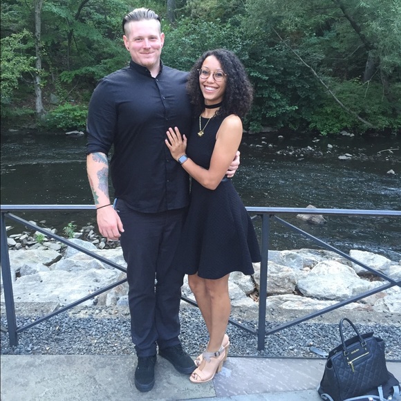 Meet Your Posher - Picture 3 of 4