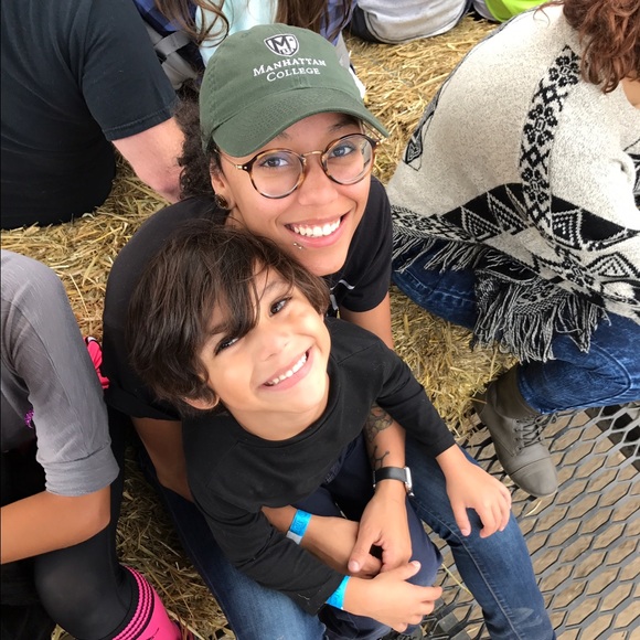 Meet Your Posher - Picture 4 of 4