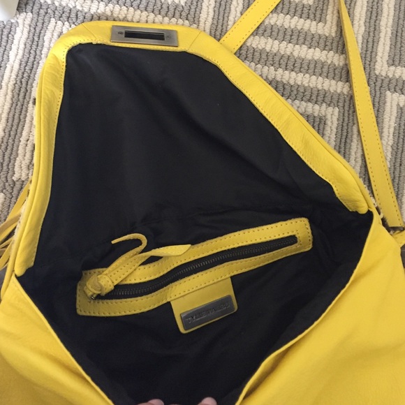 Tyler Malibu yellow leather clutch w/ horse hair - Picture 3 of 3