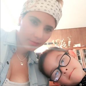 Meet your Posher, Lola