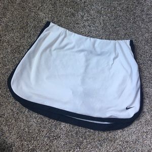 🎾 Nike Tennis Skirt w/ Black Trim, Small 🎾