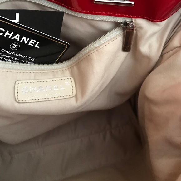 NOT FOR SALE ....Chanel tote bag - Picture 2 of 4