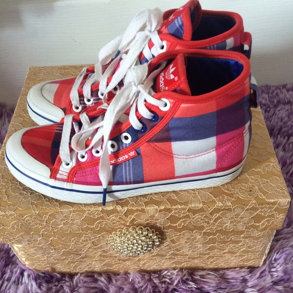 Plaid Sneaker - Picture 2 of 4