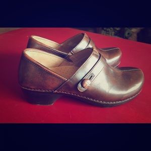 DANSKO Tamara Clogs 41 burnished chocolate