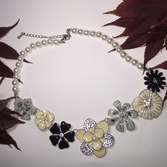 2 sets of Necklace - Picture 2 of 3