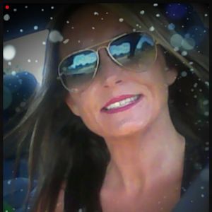 Meet your Posher, Katina