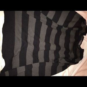 Hot topic sweater