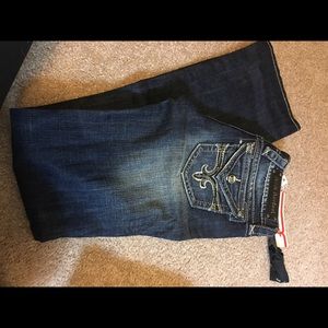 BNWT Rock Revival Sz 25