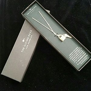 Necklace - The Giving Keys Lariat