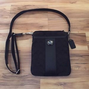 AUTHENTIC Coach cross-body purse!