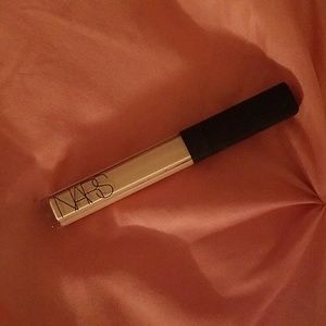 Nars radiant creamy concealer-custard